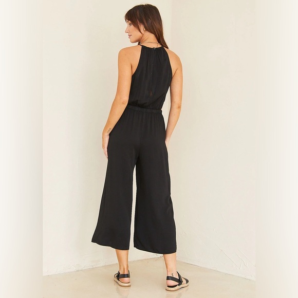 •Bella Dahl Halter Cutout Jumpsuit Cropped - Picture 3 of 8